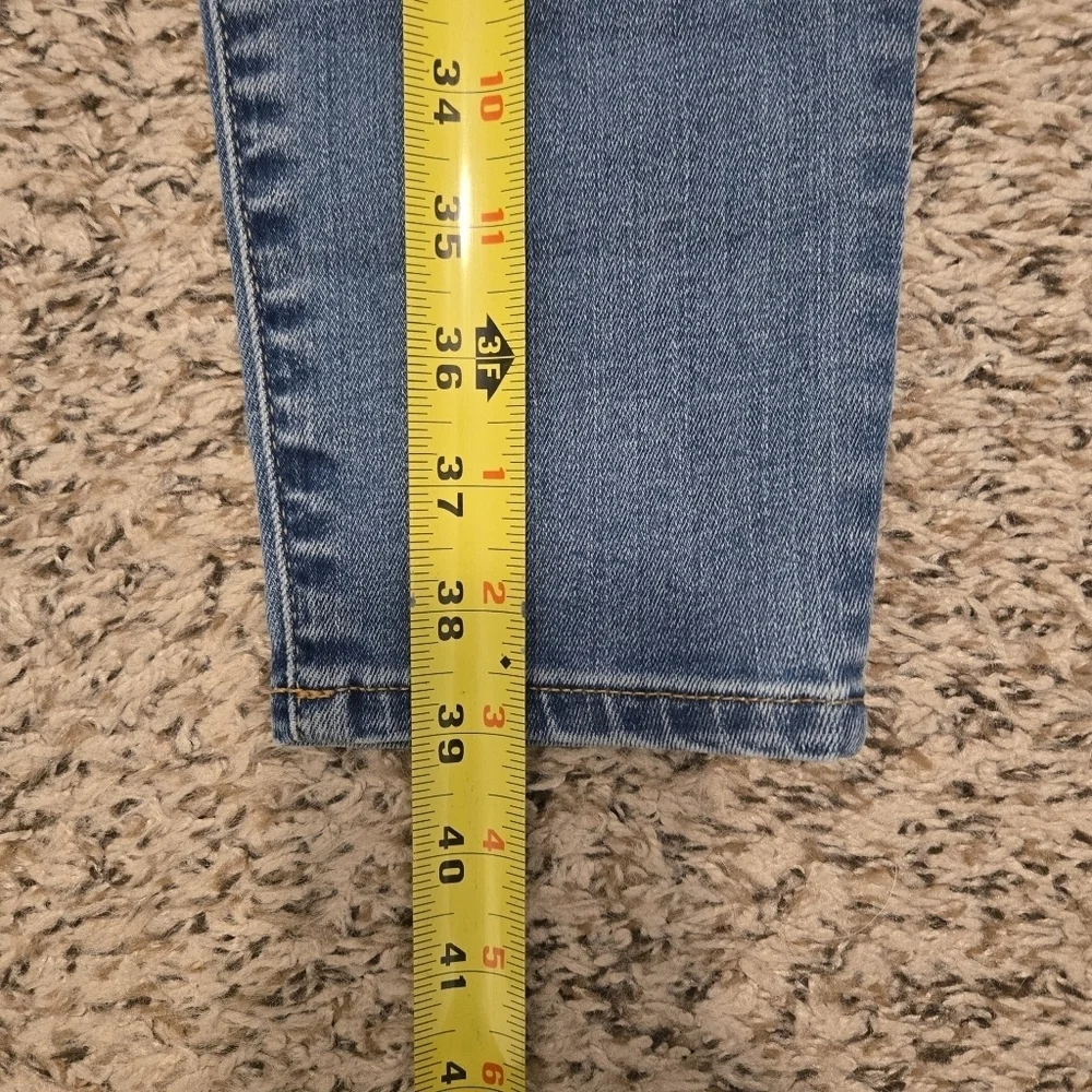 GAP Mid Rise Size 26R Straight Leg Jeans Light Blue Wash With Flex Waist